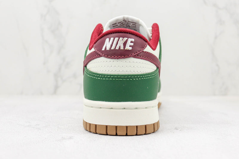 Nike SB Dunk Low "Gorge Green"