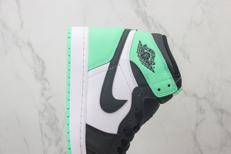 Air Jordan 1 High OG "Green Glow"