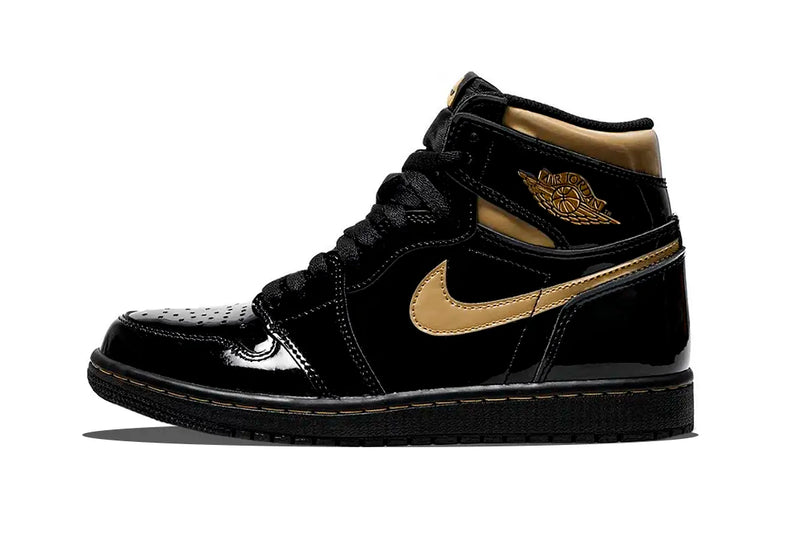 Air Jordan 1 Retro High OG "Black Metallic Gold"