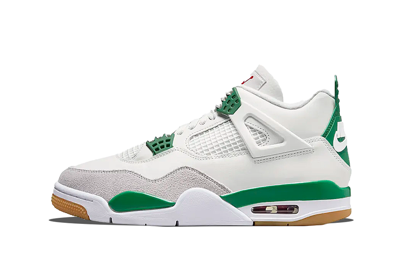 Air Jordan 4 "Pine Green"