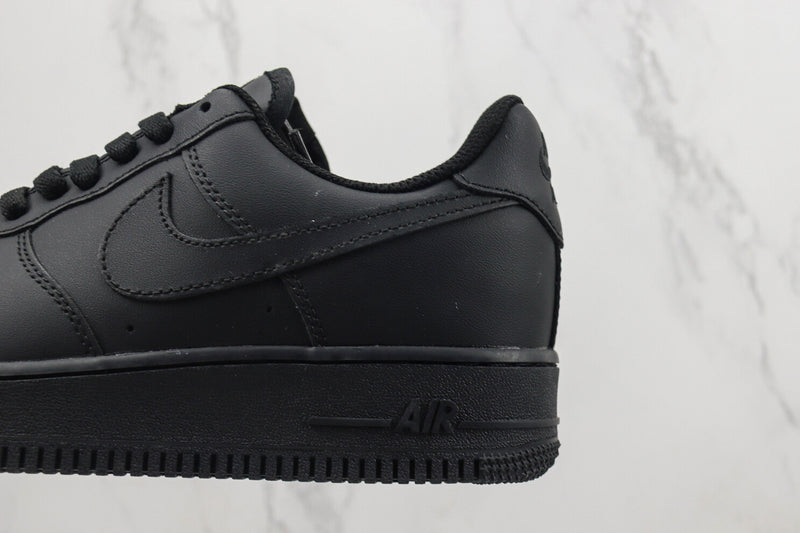 Nike Air Force 1 "Classic Black"