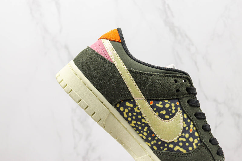 Nike SB Dunk Low "Rainbow Trout"