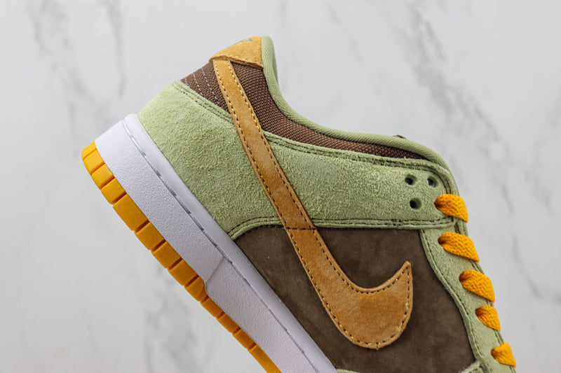 Nike Dunk Low "Dusty Olive"