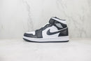 Air Jordan 1 Mid "Panda"