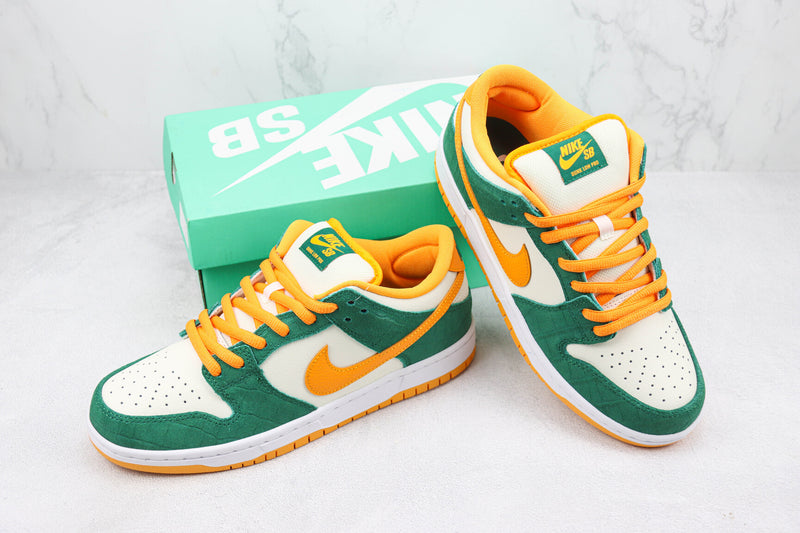 Nike SB Dunk Low "Legion Pine Kumquat"