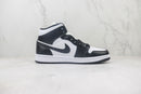 Air Jordan 1 Mid "Panda"