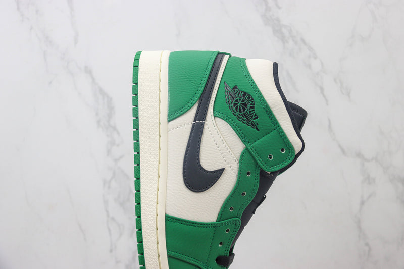 Air Jordan 1 Mid "Pine Green"