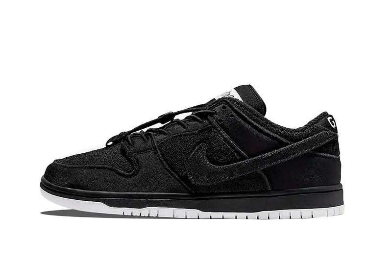 Gnarhunters x Nike SB Dunk Low