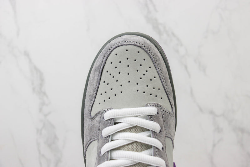 Nike SB Dunk Low "Purple Pigeon"