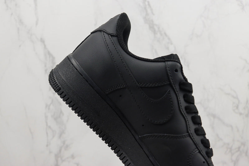 Nike Air Force 1 "Classic Black"