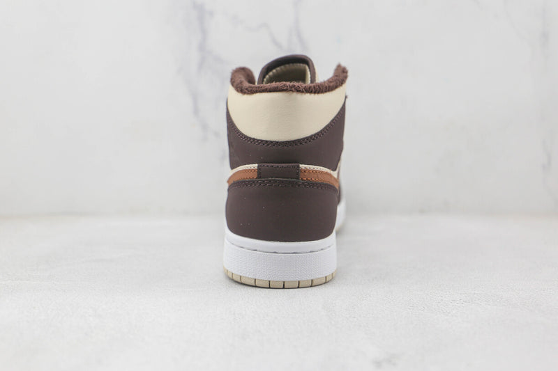 Air Jordan 1 Mid "Brown Fleece"