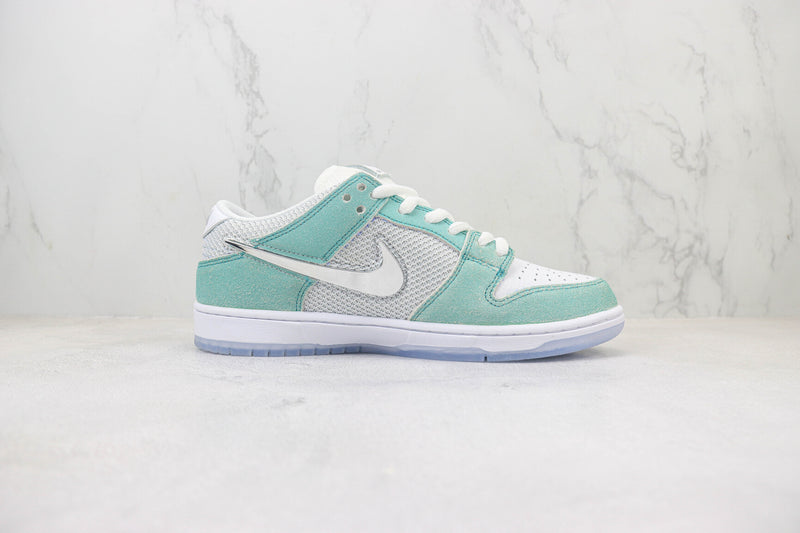 April Skateboards x Nike SB Dunk Low "Turbo Green"