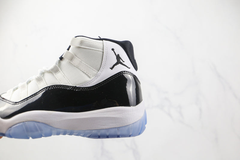 Air Jordan 11 "Concord"