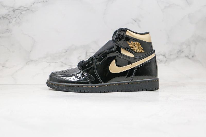 Air Jordan 1 Retro High OG "Black Metallic Gold"