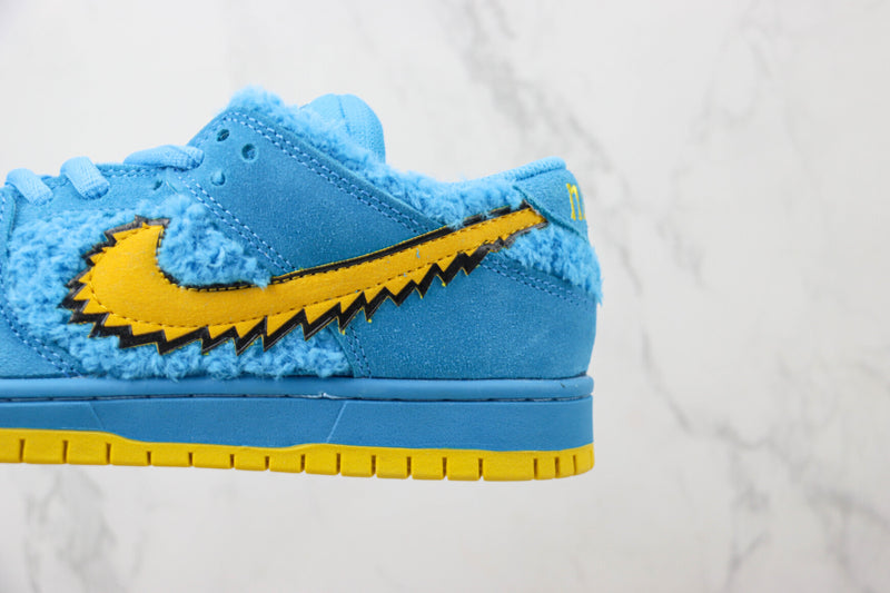 Grateful Dead x Nike Dunk SB "Blue Bear"