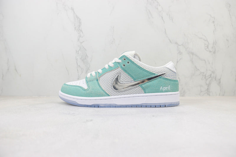 April Skateboards x Nike SB Dunk Low "Turbo Green"