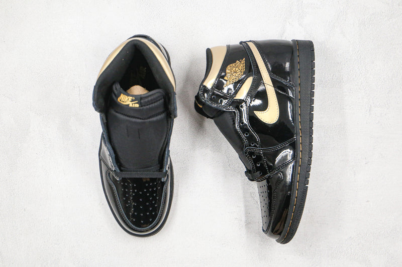 Air Jordan 1 Retro High OG "Black Metallic Gold"