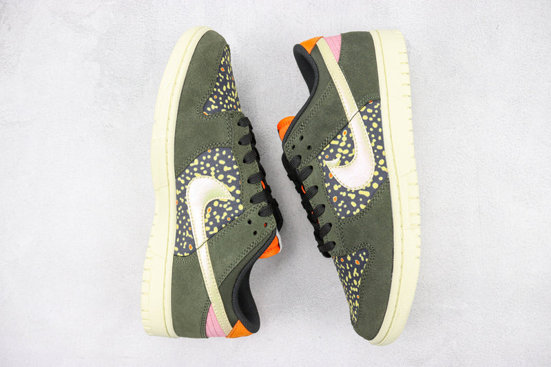 Nike SB Dunk Low "Rainbow Trout"