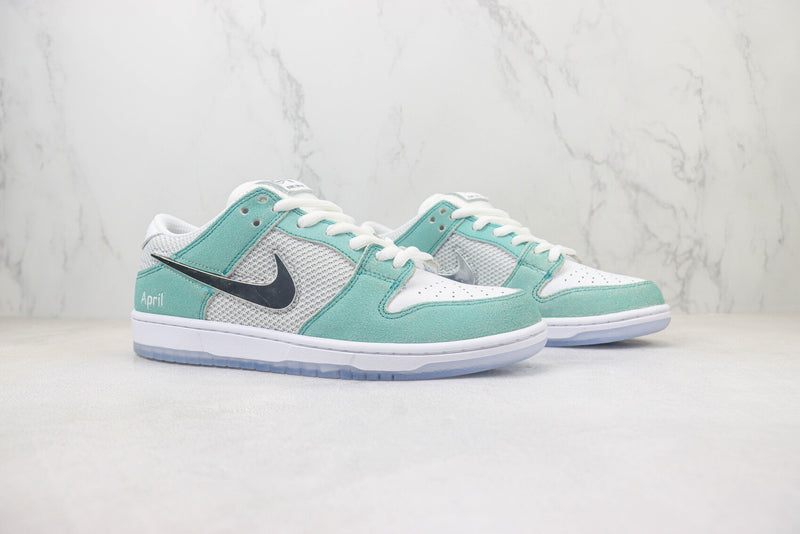 April Skateboards x Nike SB Dunk Low "Turbo Green"