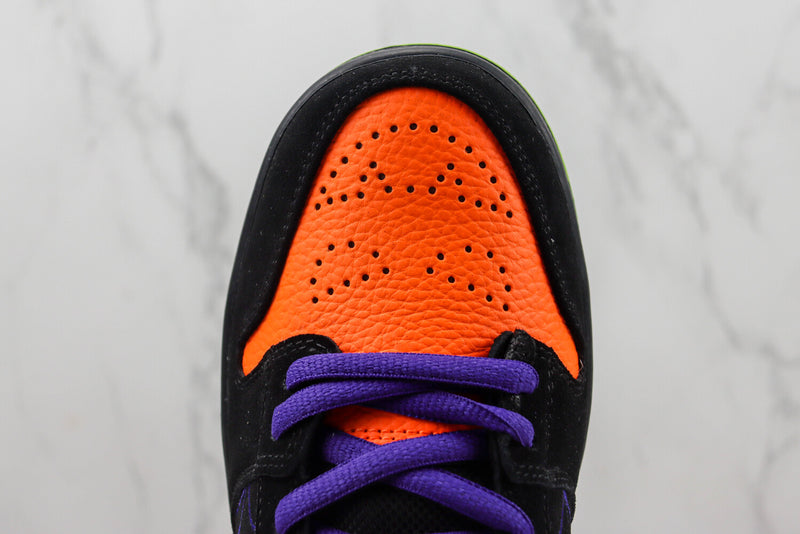 Nike SB Dunk Low "Night of Mischief Halloween"