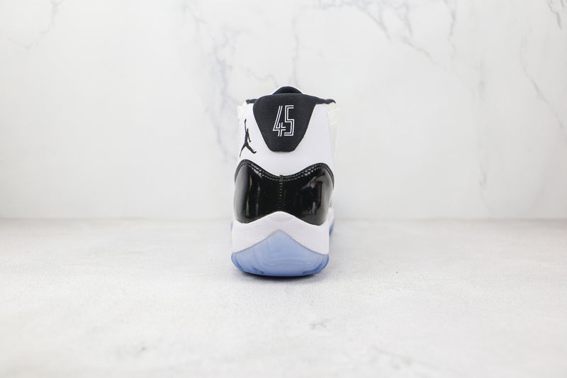 Air Jordan 11 "Concord"