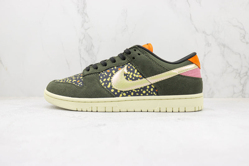 Nike SB Dunk Low "Rainbow Trout"