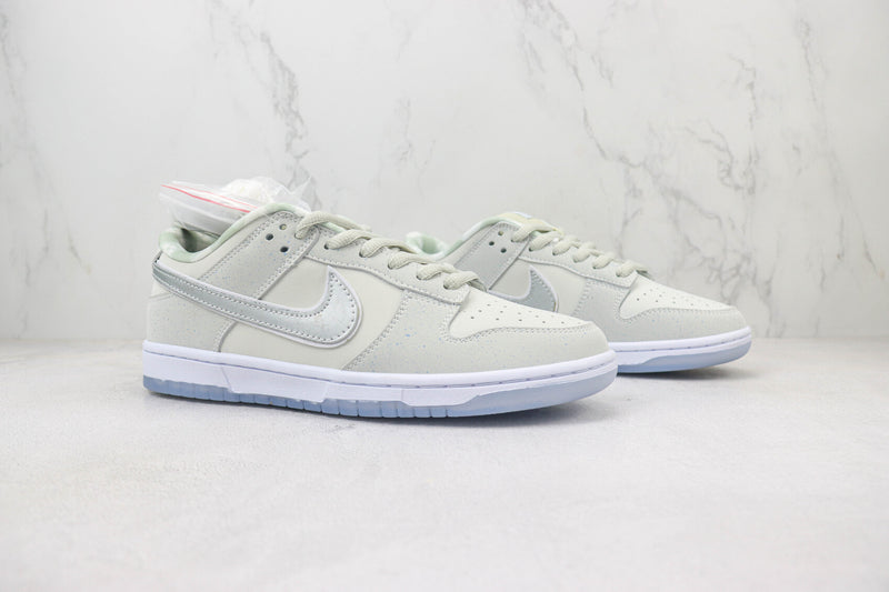 Concepts x Nike SB Dunk Low "White Lobster"