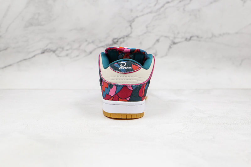 Nike SB Dunk Low "Abstract Art"